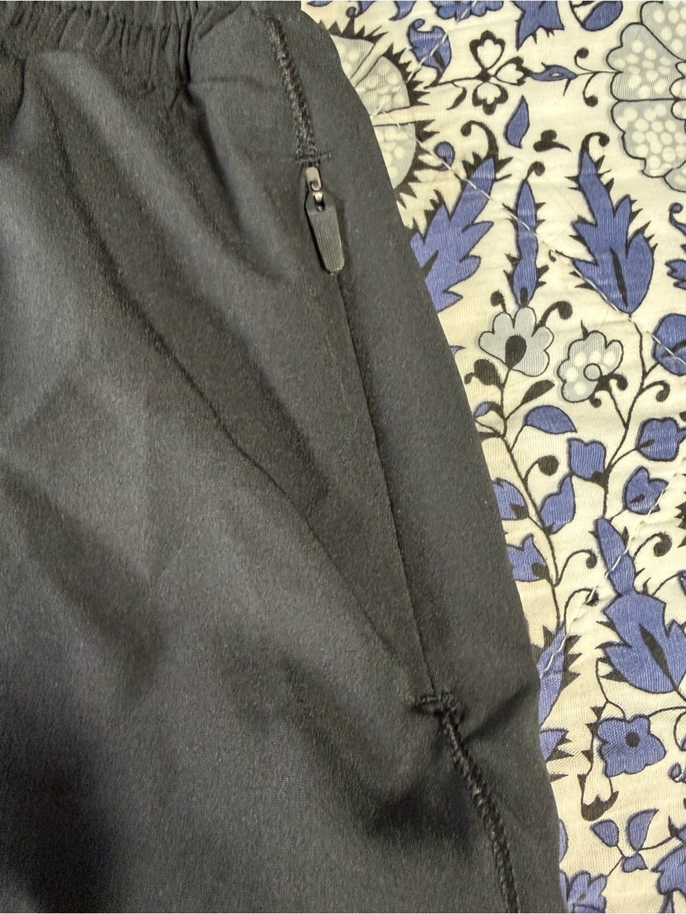 Lululemon size 10 like new Black Athletic Running Shorts - Picture 5 of 7